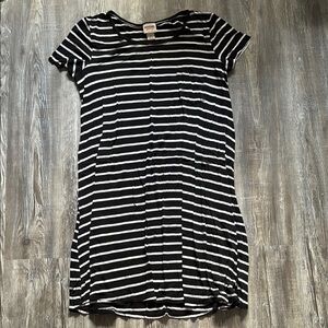 Black and White Stripped T-shirt Dress